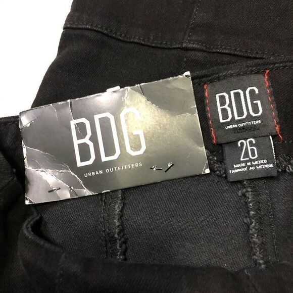 𝅺🆕 UO BDG Cropped Flare Raw Hem Jeans - Picture 7 of 9